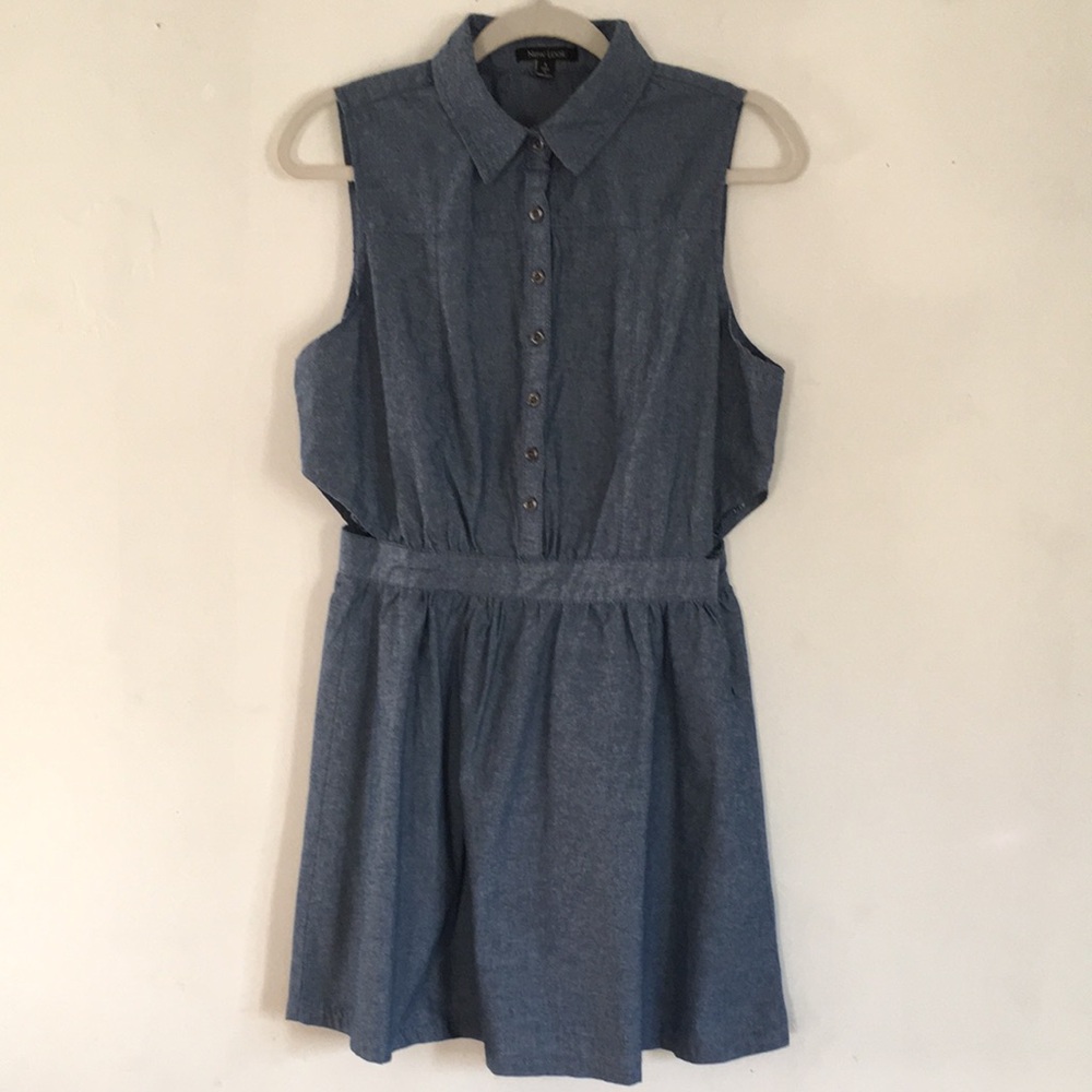 New Look Lightweight Denim Side Cut-Outs Button-up Top: Size Medium